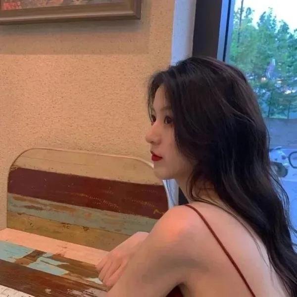 猫眼女枪手